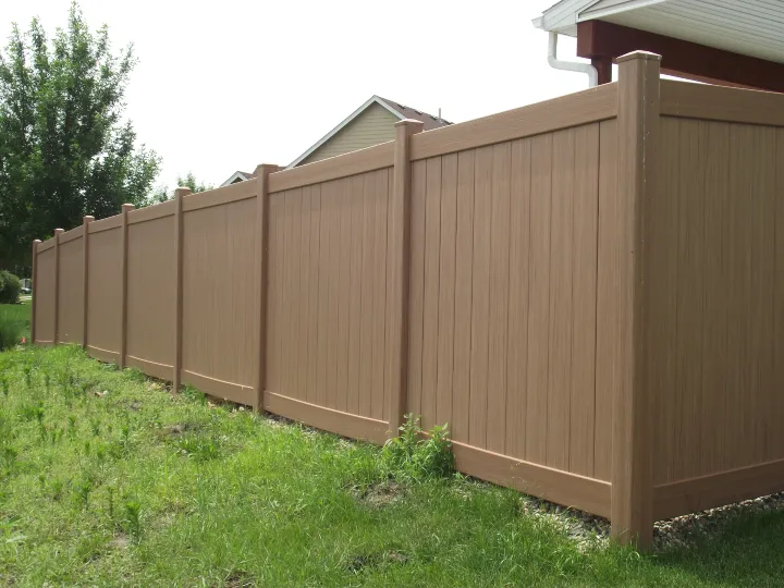 Vinyl privacy fence